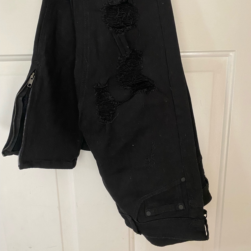 Fashionnova distressed black skinny jeans
